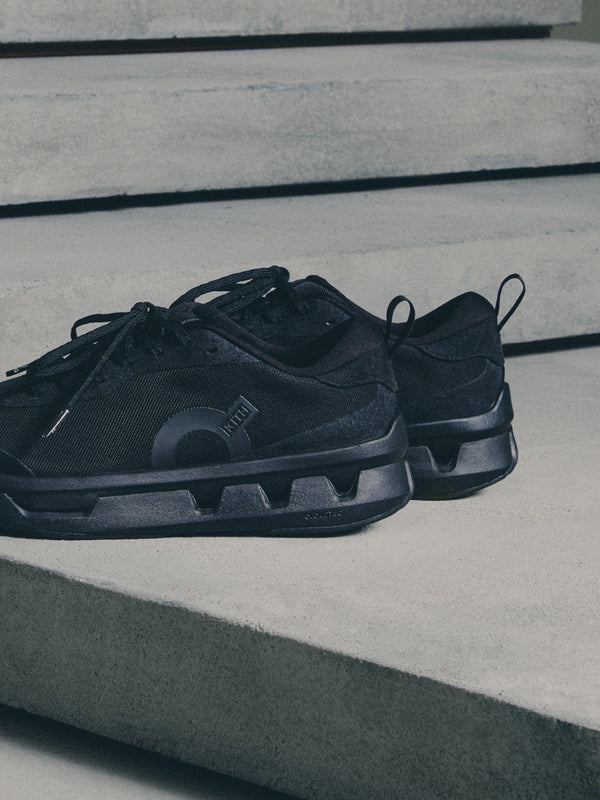 Kith x ON K-Tech Black (preorder)