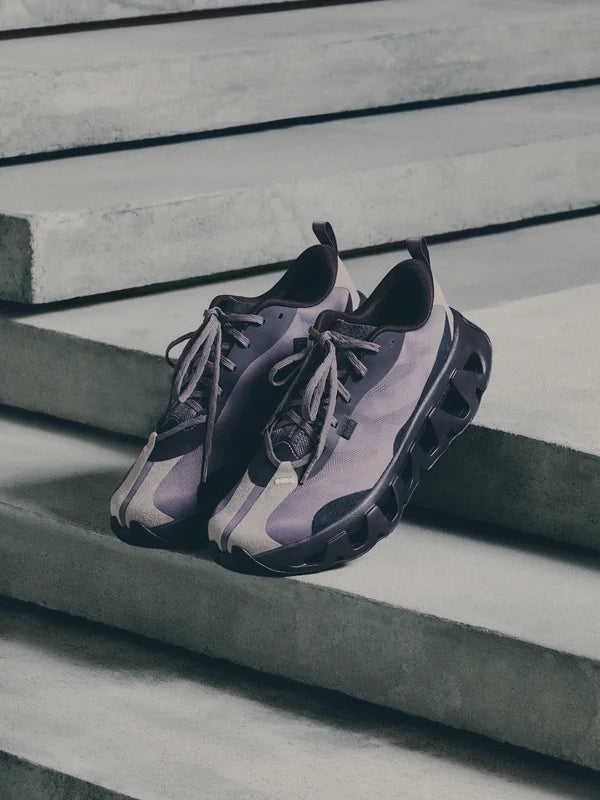 Kith x ON K-Tech Shark (preorder)