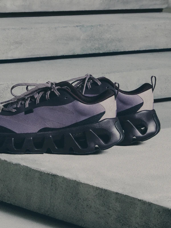 Kith x ON K-Tech Shark (preorder)