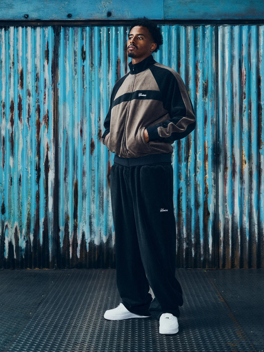 Corteiz PISTA VELOUR TRACK JACKET BROWN